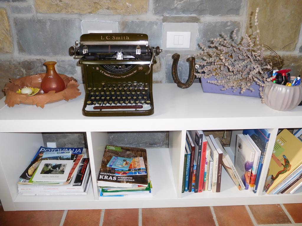 Holiday House Ida Marezige Exterior foto